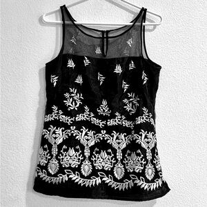 White House Black Market Black and White Top